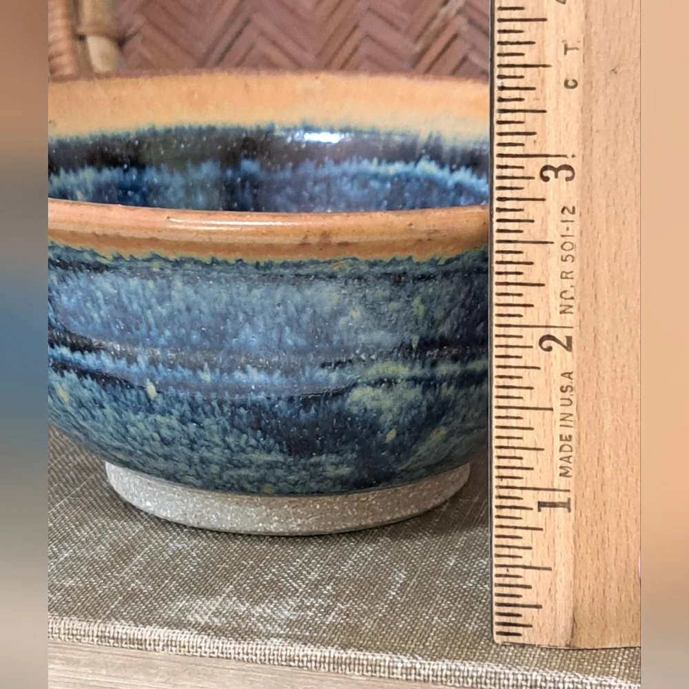Studio Art Pottery Ceramic Bowl - Picture 7 of 9
